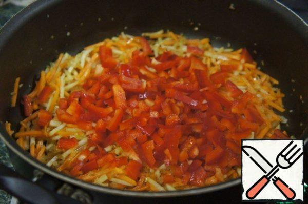 Add bell pepper, fry another minute.