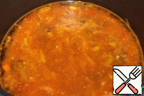 Pour in the hot chicken broth. Bring to a boil and add the egg noodles, cook for 3-4 minutes until the noodles are ready. Before serving, add the sliced baked chicken.