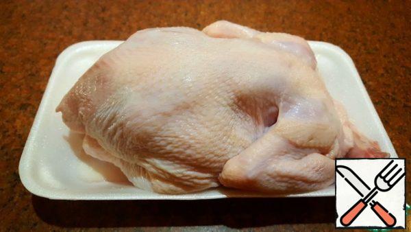 The chicken should be washed, remove excess fat, cut into portions and dry.