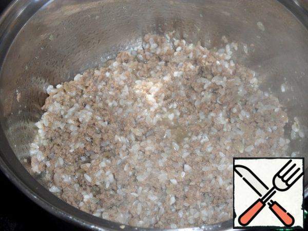 Add water. Bring the soup to a boil.
