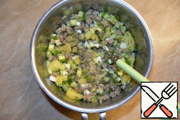 Add a little salt and pepper and mix well.
