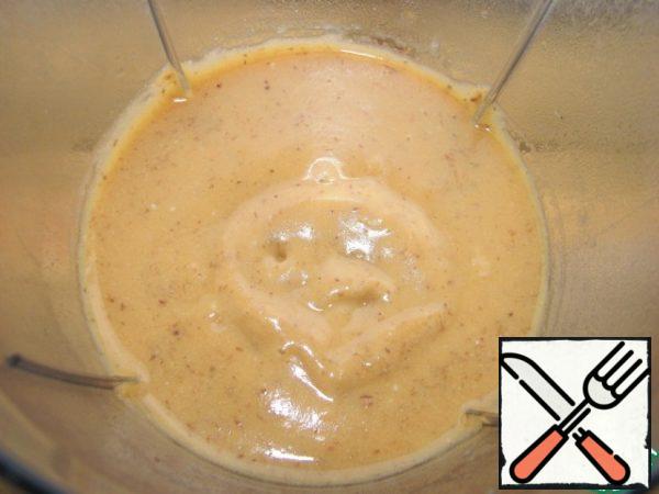 In the bowl of a blender put buckwheat porridge and vegetables with broth in which they were cooked. Beat all to a smooth paste.
Adjust the soup to the desired density add heated chicken broth.