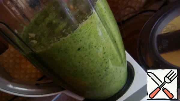 Whisk with a blender into a puree.
