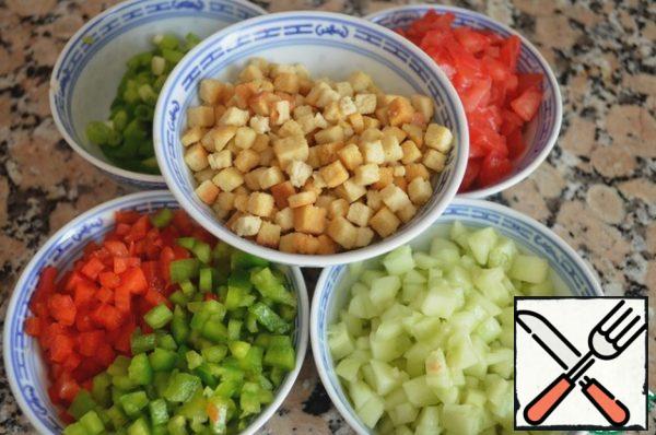 Vegetables for garnish, peel and cut into small cubes.
