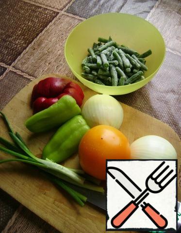 Wash the vegetables, need to clean and chop all the cubes. If you take colorful vegetables, it will not only be lazy, but also beautiful. Put into a large bowl.