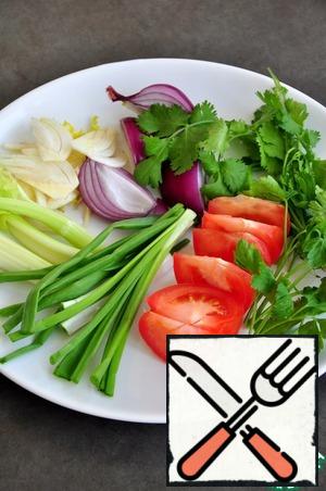Vegetables also should be washed, dried, and coarsely chop.