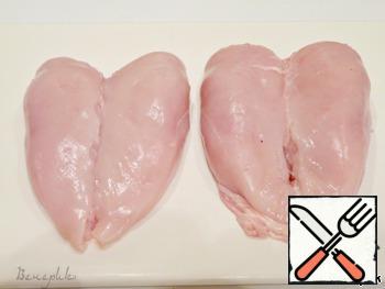 Wash the Breasts, clean from the films (only carefully, so as not to damage their shape). Don't cut!