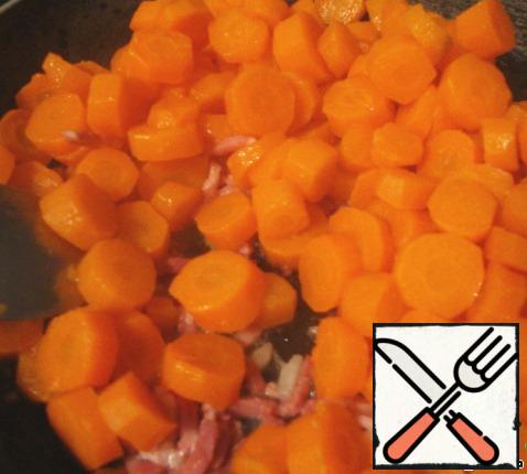 Add the prepared carrots.