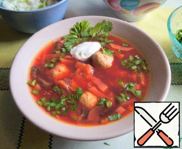 Borscht with Mushrooms and Zucchini Recipe