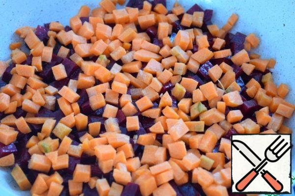 Spread on top of the carrots (do NOT STIR!!!)