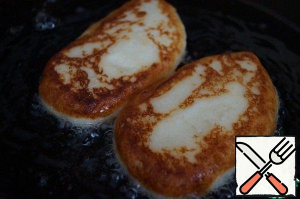 Fry on both sides until golden brown.
