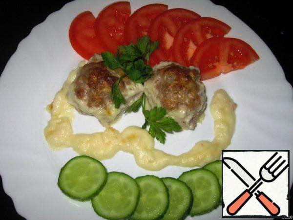 Meat Chops with Cheese Sauce "Bechamel" Recipe