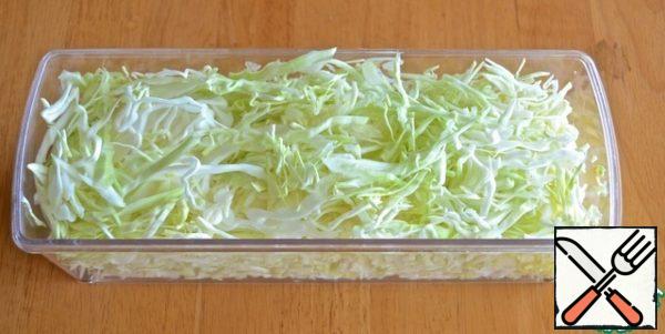 Thinly chop the cabbage, salt and mash with your hands, so it gave a little juice.