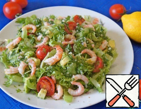 Salad with Shrimp, Avocado and Cherry Recipe