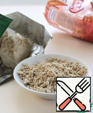 Grind the paste with a fork or pound with a mortar.