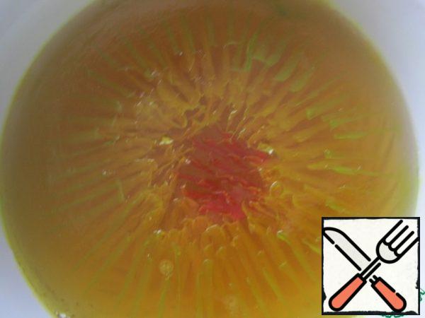 Yellow chrysanthemum (slightly merges with the color of the main apple jelly)
