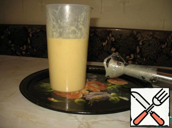 Beat all the ingredients with a blender for about 1-2 minutes until smooth.
