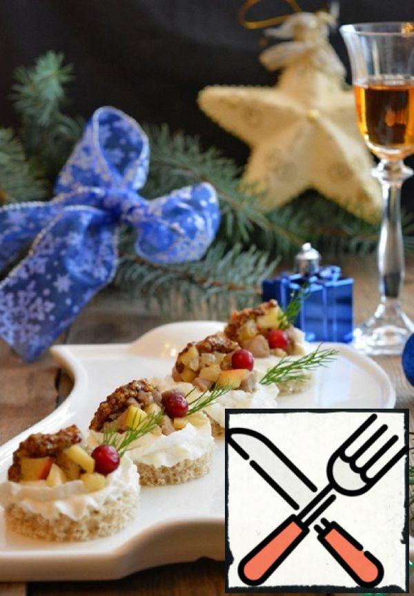 Canapes with Pork and Apples Recipe