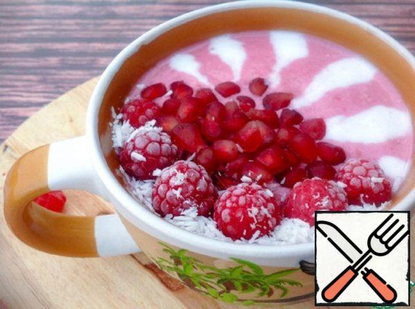 Raspberry and Pomegranate Smoothie Recipe