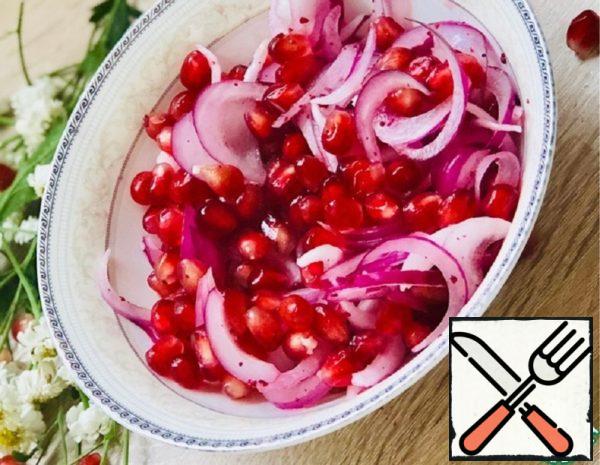 The Red Onion Salad with Pomegranate Recipe