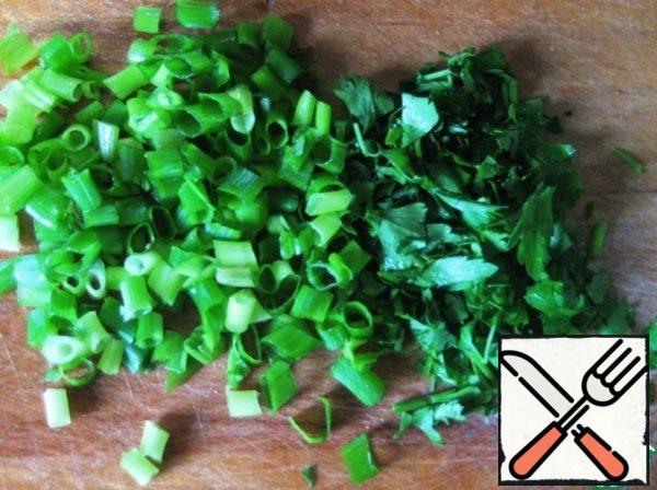 Finely chop the parsley and green onions.