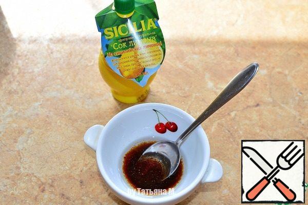 Mix the butter with lemon juice and soy sauce.
