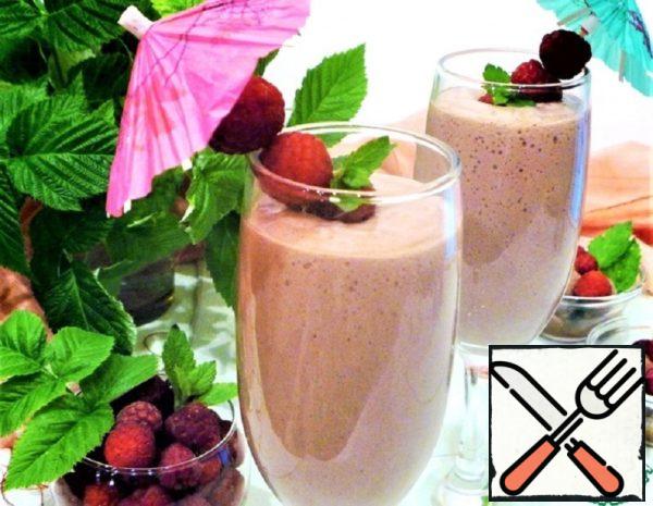 Milk Chocolate Raspberry Cocktail Recipe