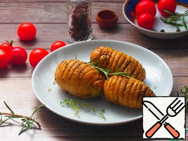 Potatoes can be served with your favorite sauce or salad.