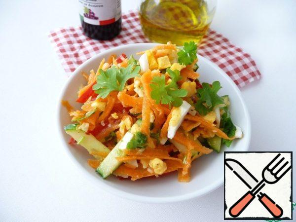 The salad is ready.
You can fill it with any of your favorite sauce, mayonnaise or sour cream.