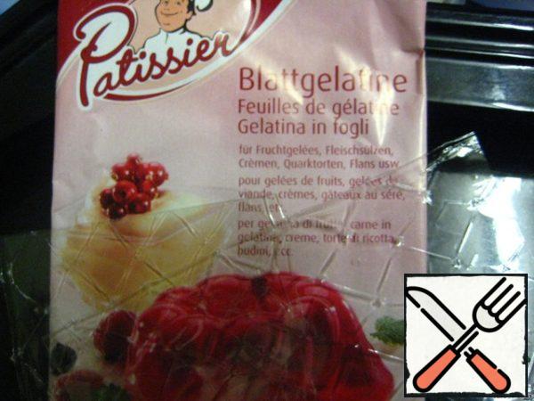 I used gelatin in packs. The gelatin amount can be changed according to the instructions on the package.