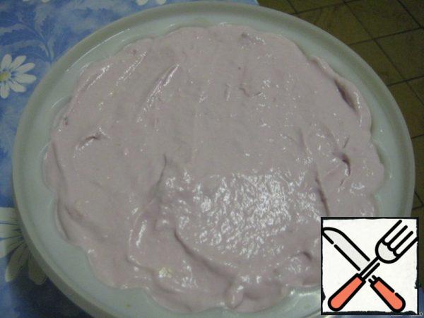 The resulting mousse spread on top of the frozen jelly and again put in the refrigerator until solidification.
Better for at night.