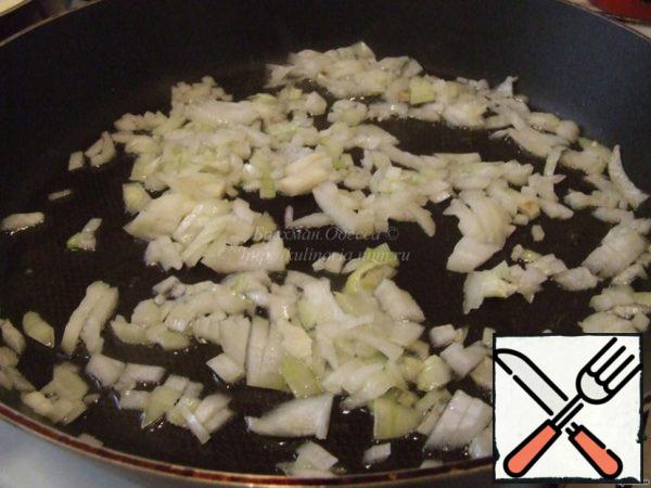 Proceed to the next.
In a frying pan fry the onions until translucent.