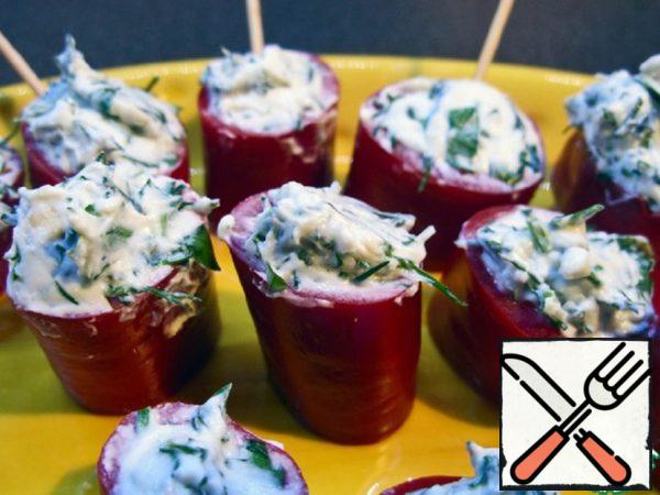 Canapes with Cheese, Garlic and Hot Pepper Recipe