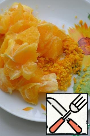 Grate the zest of oranges, dice the flesh.