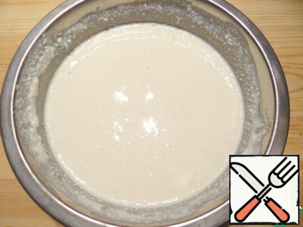 The dissolved gelatin is added to the curd mass, mix well.
