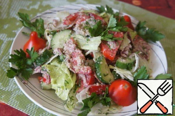 Place the slide on a flat dish, garnish with herbs. Serve immediately.