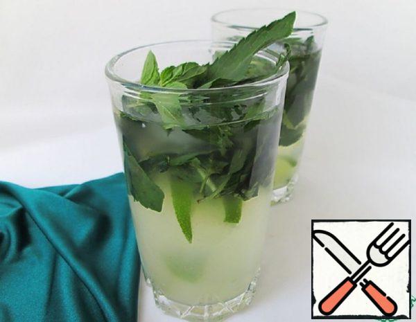 Non-Alcoholic Mojito with Apple Juice Recipe