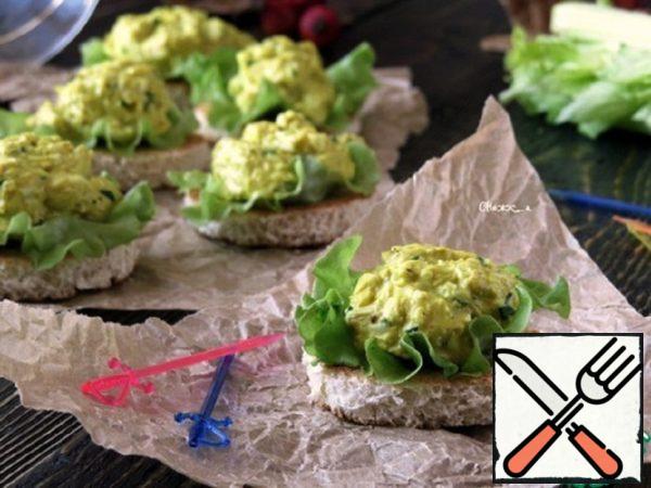 Canapes with Egg Pate Recipe