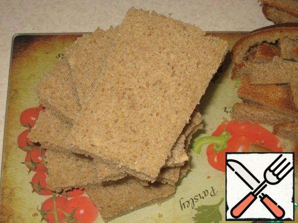 Bread cut into 6 pieces, it is desirable to remove the hump.