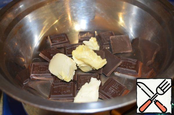 Chocolate, broken into pieces and butter to melt in a water bath.