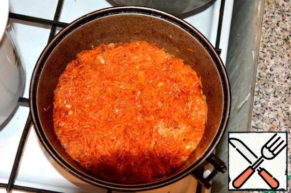 Carrots, onions, parsley root cut into strips (or grate) and fry in ghee with the addition of tomato paste.