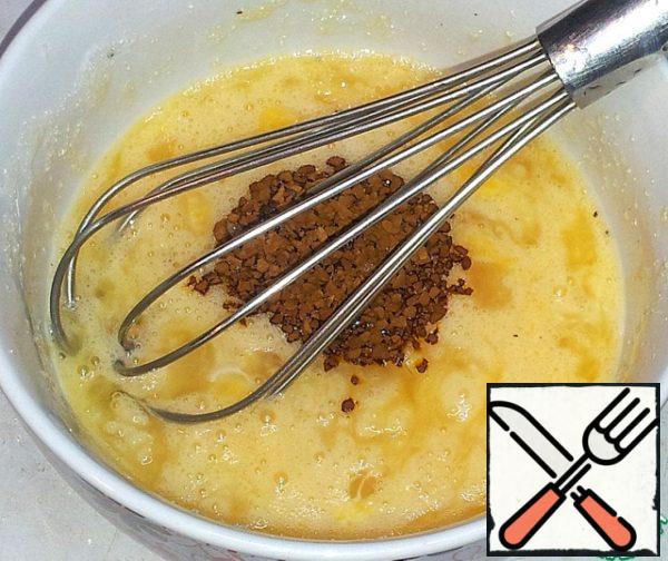 Eggs whipped with sugar.
Added instant coffee.