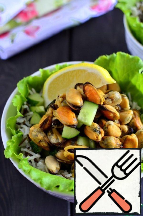 Salad "Country" with Mussels Recipe