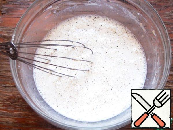 In cream sift flour, add salt, pepper, mix well to avoid lumps.