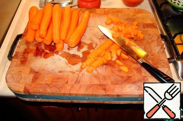 Cut the carrots as needed, as long as they are cooked quickly.
