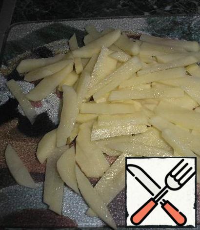3 pieces potatoes cut into strips, fry in vegetable oil until Golden brown. Add Salt.