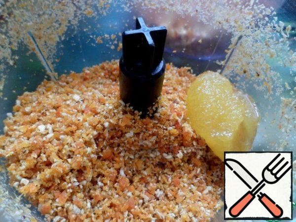 Whisk until fine crumbs form, add lemon juice and thick honey.
