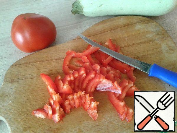 Cut a thin pepper-and in the pan it!