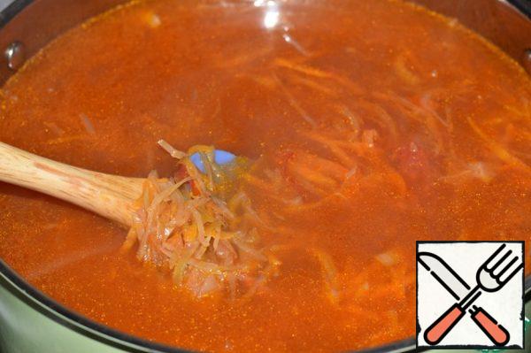 In boiling water (meat or vegetable broth) put all the vegetables, bring the soup to a boil. Salt and season with black and red hot pepper.
Adjust the density of the soup according to your desire.