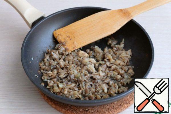 Simmer the onion and mushrooms until tender (15-20 min.)

